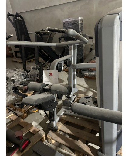 (Pre-Owned) Precor Discovery Selectorized Lat Pulldown